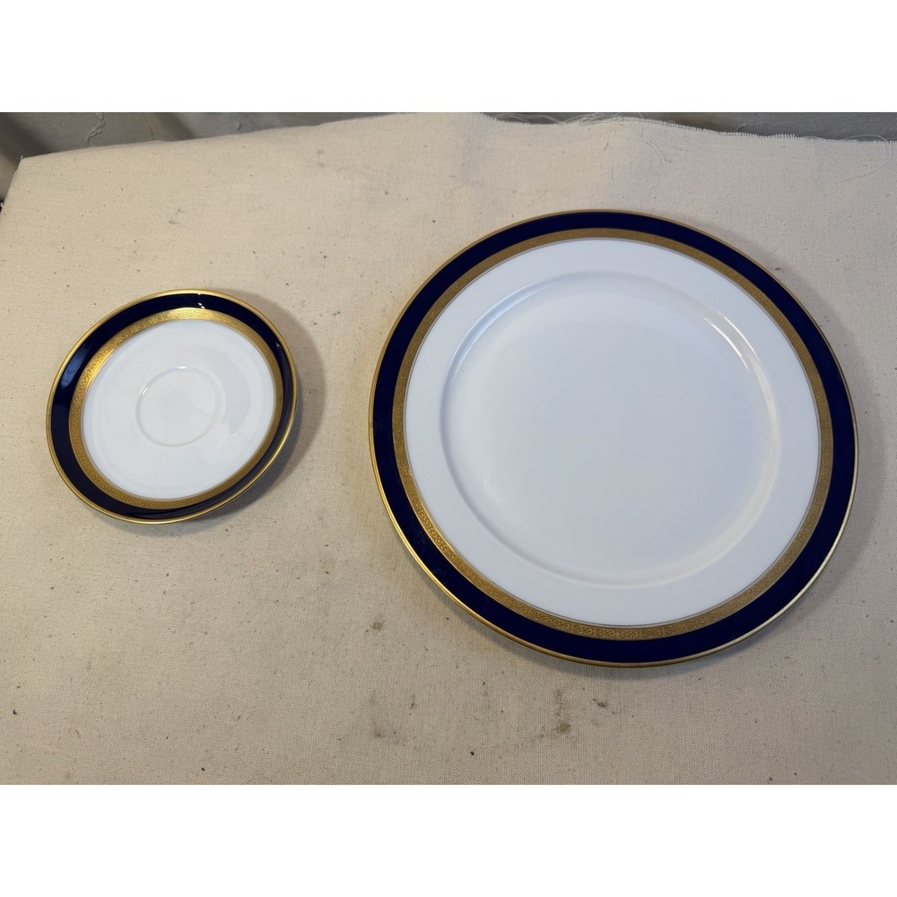 Hutschenreuther Cardiff‎ Cobalt Gold Dinner Plate & Saucer Germany